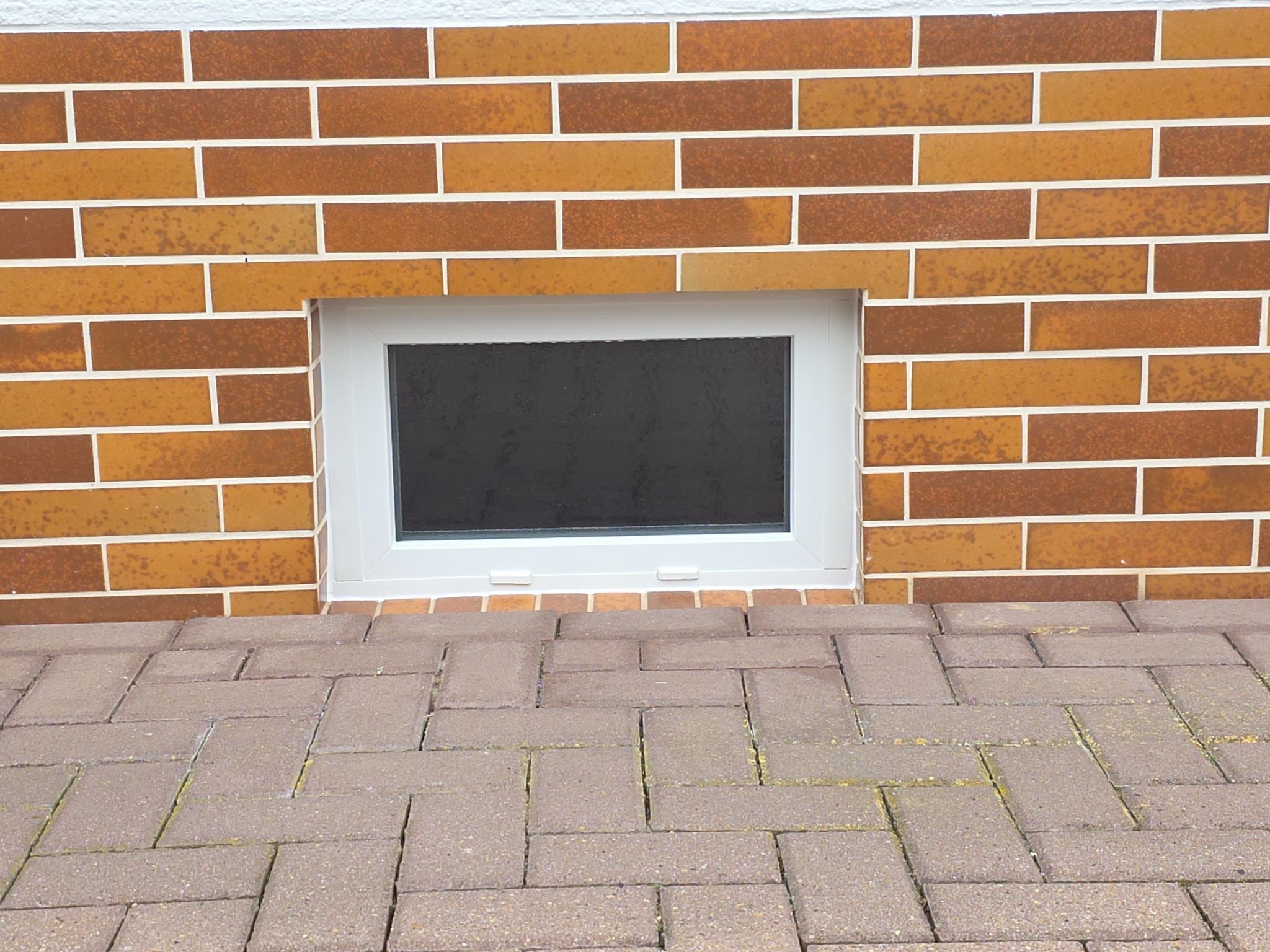Kellerfenster: Handwerksqualität auch im Detail